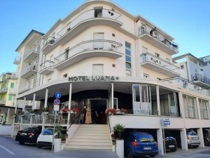 Hotel Luana